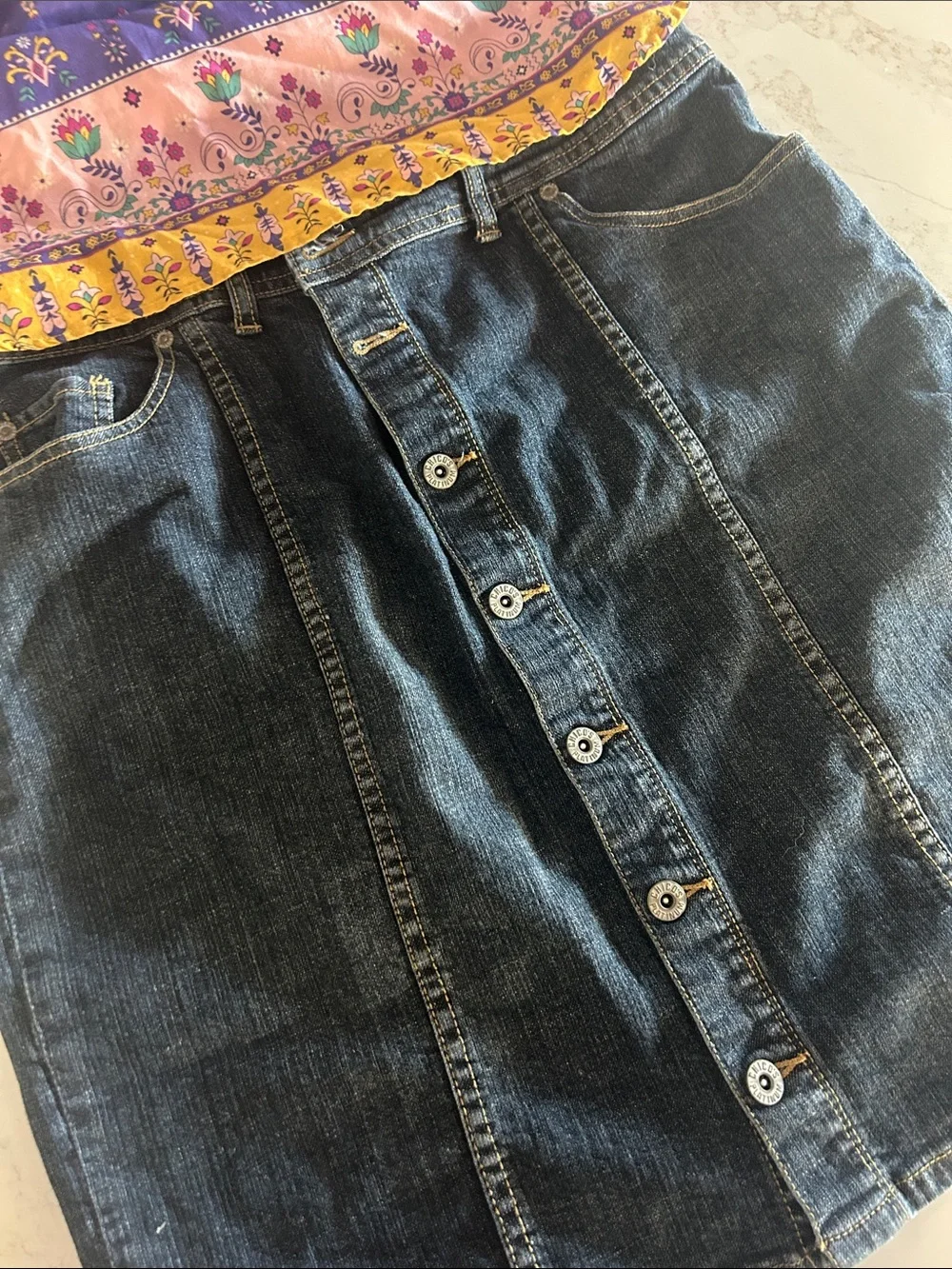 Chico’s Dark Blue Button-Front Stretch Denim Skirt Size 2.5 (Large/X Large 14)